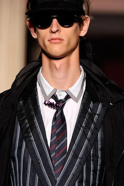 Look 68